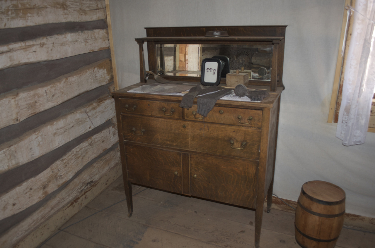 detail Barton Cabin detail Barton Cabin