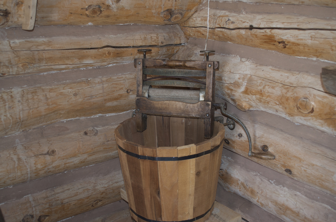 detail Jens Nielson Cabin